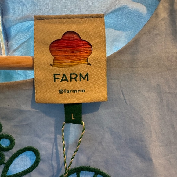 Graphic Richelieu Embroidered Top - Picture 4 of 5